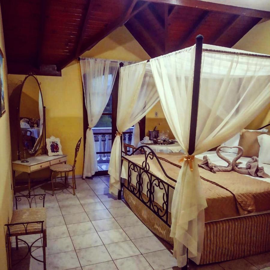 São José dos Pinhais Hotel Velha Corte المظهر الخارجي الصورة